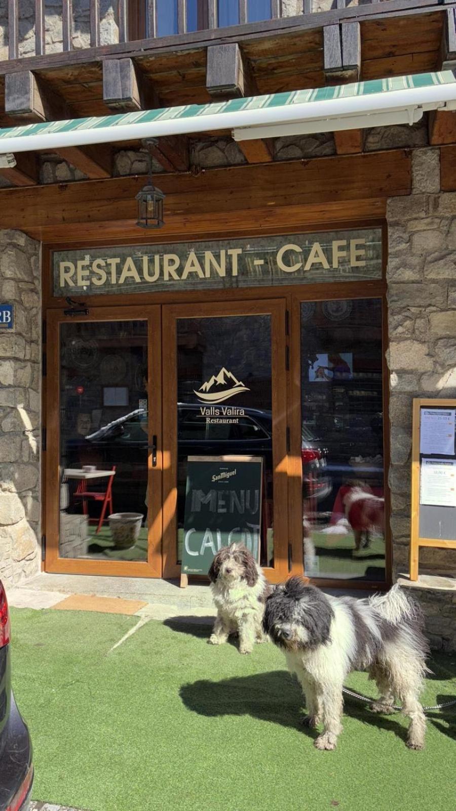 Hotel Valls Valira Os de Civís Exteriér fotografie